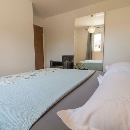 Apartman S Bazenom U Centru Appartement Makarska Buitenkant foto