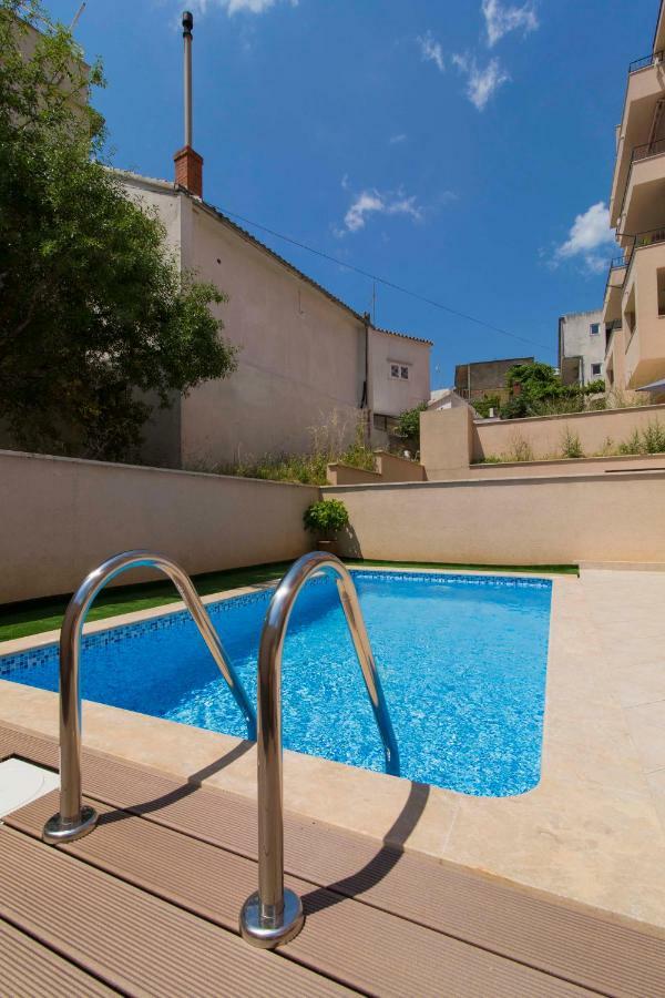 Apartman S Bazenom U Centru Appartement Makarska Buitenkant foto